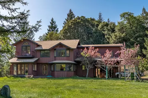 28801 Pinecrest Rd, Willits, CA 95490