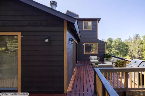 Exterior - 17400 Taylor Ln, Occidental, CA 95465 photo 6 of 17