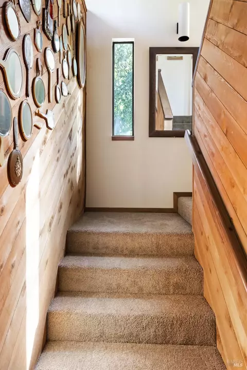 Entry Way - 17400 Taylor Ln, Occidental, CA 95465 photo 1 of 3