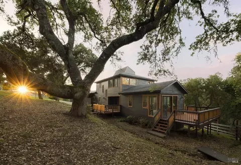 Exterior - 17400 Taylor Ln, Occidental, CA 95465 photo 17 of 17
