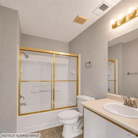 Bath - 1152 Pear Tree Ln, Napa, CA 94558 photo 3 of 4