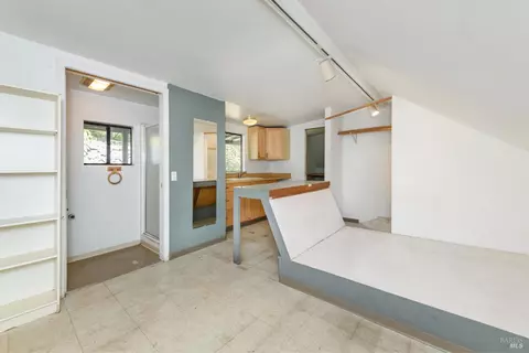Bedroom - 75 Lee St, Mill Valley, CA 94941 photo 1 of 1