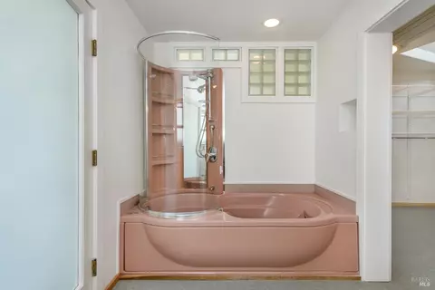 Bath - 75 Lee St, Mill Valley, CA 94941 photo 1 of 5