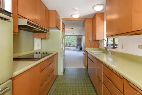Kitchen - 75 Lee St, Mill Valley, CA 94941 photo 1 of 2