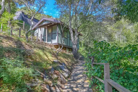 Exterior - 75 Lee St, Mill Valley, CA 94941 photo 17 of 22