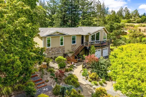4089 Bayberry Dr, Santa Rosa, CA 95404