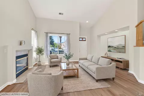 537 Kennwood Dr, Ukiah, CA 95482