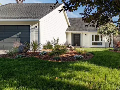609 Casa Verde Ct, Petaluma, CA 94954