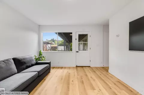 Living - 160 Bergwall Way, Vallejo, CA 94591 photo 4 of 4