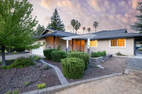 5288 Daniel Dr, Rohnert Park, CA 94928