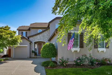 368 Decanter Cir, Windsor, CA 95492