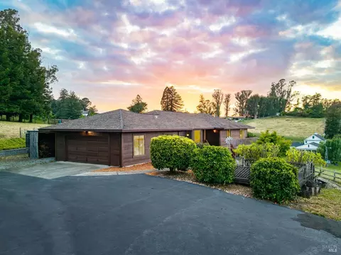 8969 Cypress Ave, Cotati, CA 94931