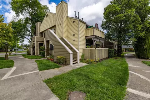 295 Enterprise Dr, Rohnert Park, CA 94928