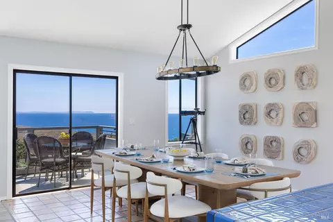 Dining - 20178 Osprey Dr, Bodega Bay, CA 94923 photo 5 of 7