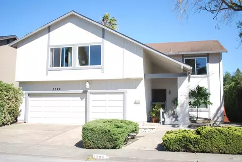 1702 Capistrano Dr, Petaluma, CA 94954