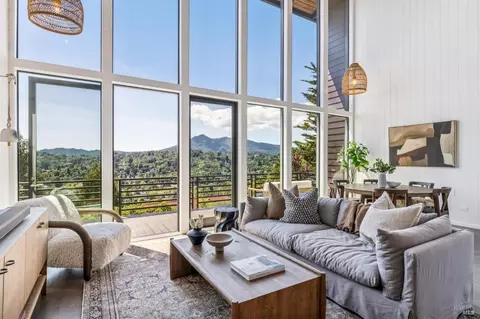 312 Fairhills Dr, San Rafael, CA 94901