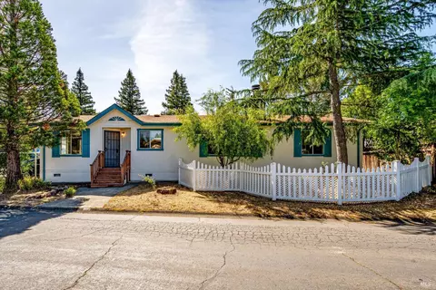 271 Russian Flag Way, Sonoma, CA 95476