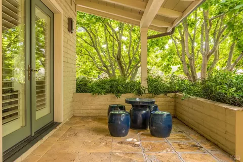 Exterior - 590 4th St E, Sonoma, CA 95476 photo 4 of 11