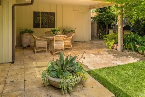 Exterior - 590 4th St E, Sonoma, CA 95476 photo 8 of 11