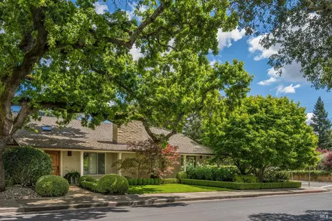 590 4th St E, Sonoma, CA 95476