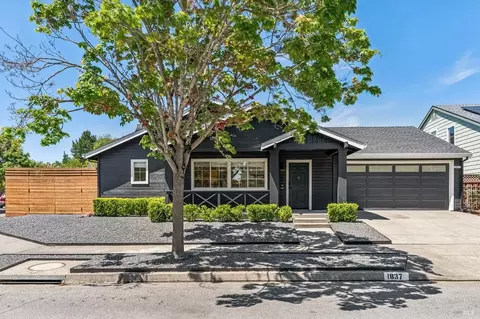 1837 Lexington St, Petaluma, CA 94954