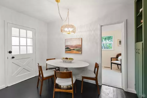 Dining - 208 Chapman Dr, Corte Madera, CA 94925 photo 2 of 2