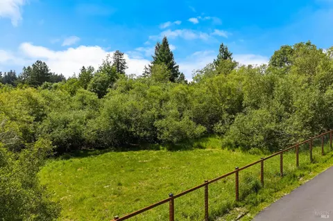 10033 Mill Station Rd, Sebastopol, CA 95472