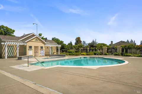 Exterior - 171 Rogue Ct, Fairfield, CA 94534 photo 4 of 4