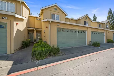 Exterior - 171 Rogue Ct, Fairfield, CA 94534 photo 2 of 4