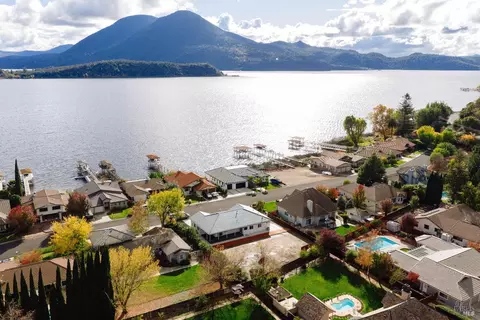 8388 Paradise Lagoon Dr, Lucerne, CA 95458