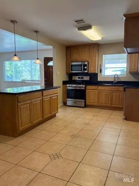 319 Ladera Dr, Vallejo, CA 94591 photo 3
