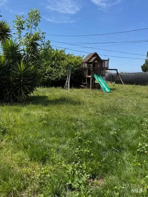 319 Ladera Dr, Vallejo, CA 94591 photo 8