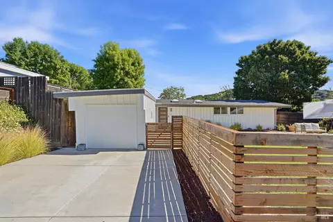 8 Nova Ln, Novato, CA 94945