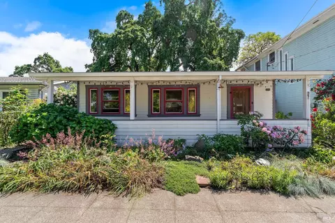 918 Benton St, Santa Rosa, CA 95404