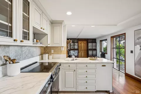 Kitchen - 104 Bulkley Ave #1, Sausalito, CA 94965 photo 2 of 3