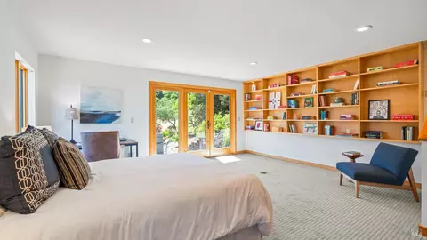 Bedroom - 6355 Mountain View Ranch Rd, Healdsburg, CA 95448 photo 5 of 6