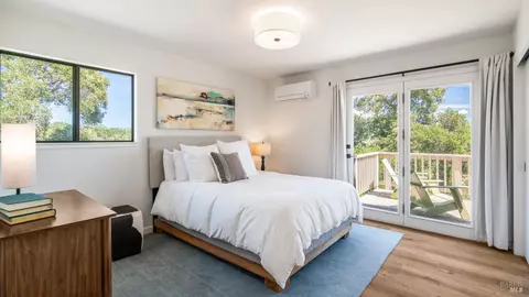 Bedroom - 6355 Mountain View Ranch Rd, Healdsburg, CA 95448 photo 6 of 6