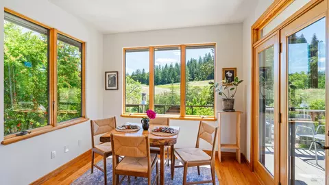 Dining - 6355 Mountain View Ranch Rd, Healdsburg, CA 95448 photo 3 of 3