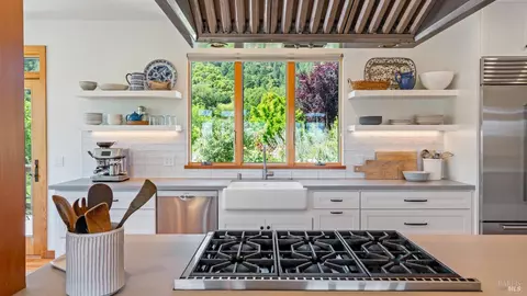 Kitchen - 6355 Mountain View Ranch Rd, Healdsburg, CA 95448 photo 3 of 7