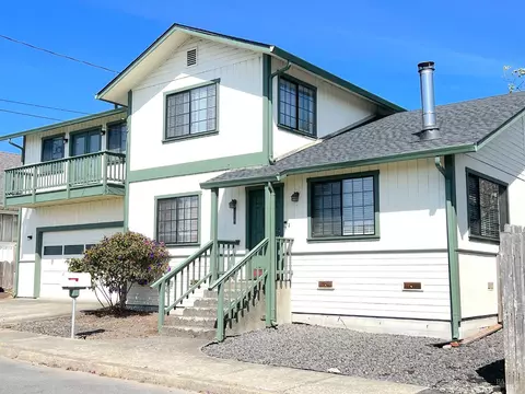 Exterior - 116 Spring St, Fort Bragg, CA 95437 photo 4 of 4