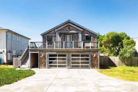 221 Oceana Dr, Dillon Beach, CA 94929