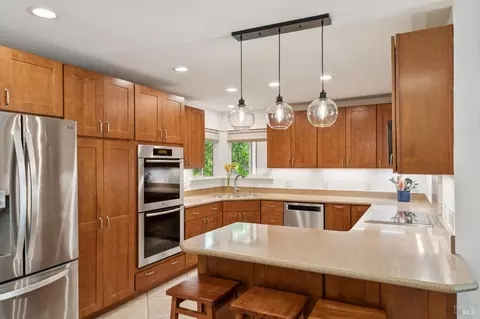 724 Alice St, Novato, CA 94945