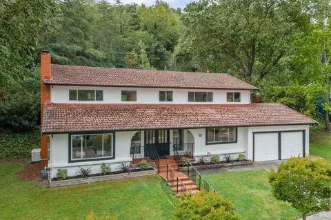 10 Nina Dr, Novato, CA 94947