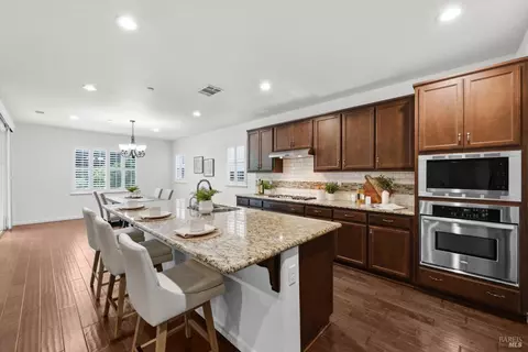 Kitchen - 4473 Avondale Cir, Fairfield, CA 94533 photo 2 of 10
