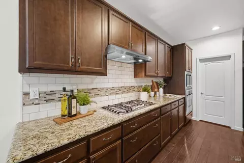 Kitchen - 4473 Avondale Cir, Fairfield, CA 94533 photo 8 of 10