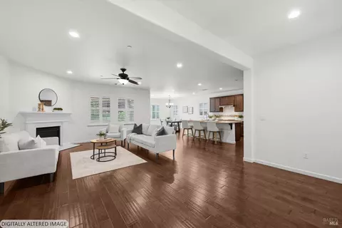 Living - 4473 Avondale Cir, Fairfield, CA 94533 photo 5 of 9