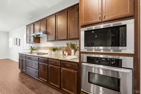 Kitchen - 4473 Avondale Cir, Fairfield, CA 94533 photo 6 of 10