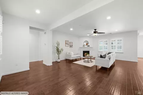 Living - 4473 Avondale Cir, Fairfield, CA 94533 photo 1 of 9