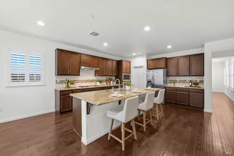 Kitchen - 4473 Avondale Cir, Fairfield, CA 94533 photo 3 of 10