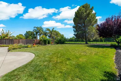 Exterior - 4473 Avondale Cir, Fairfield, CA 94533 photo 15 of 26